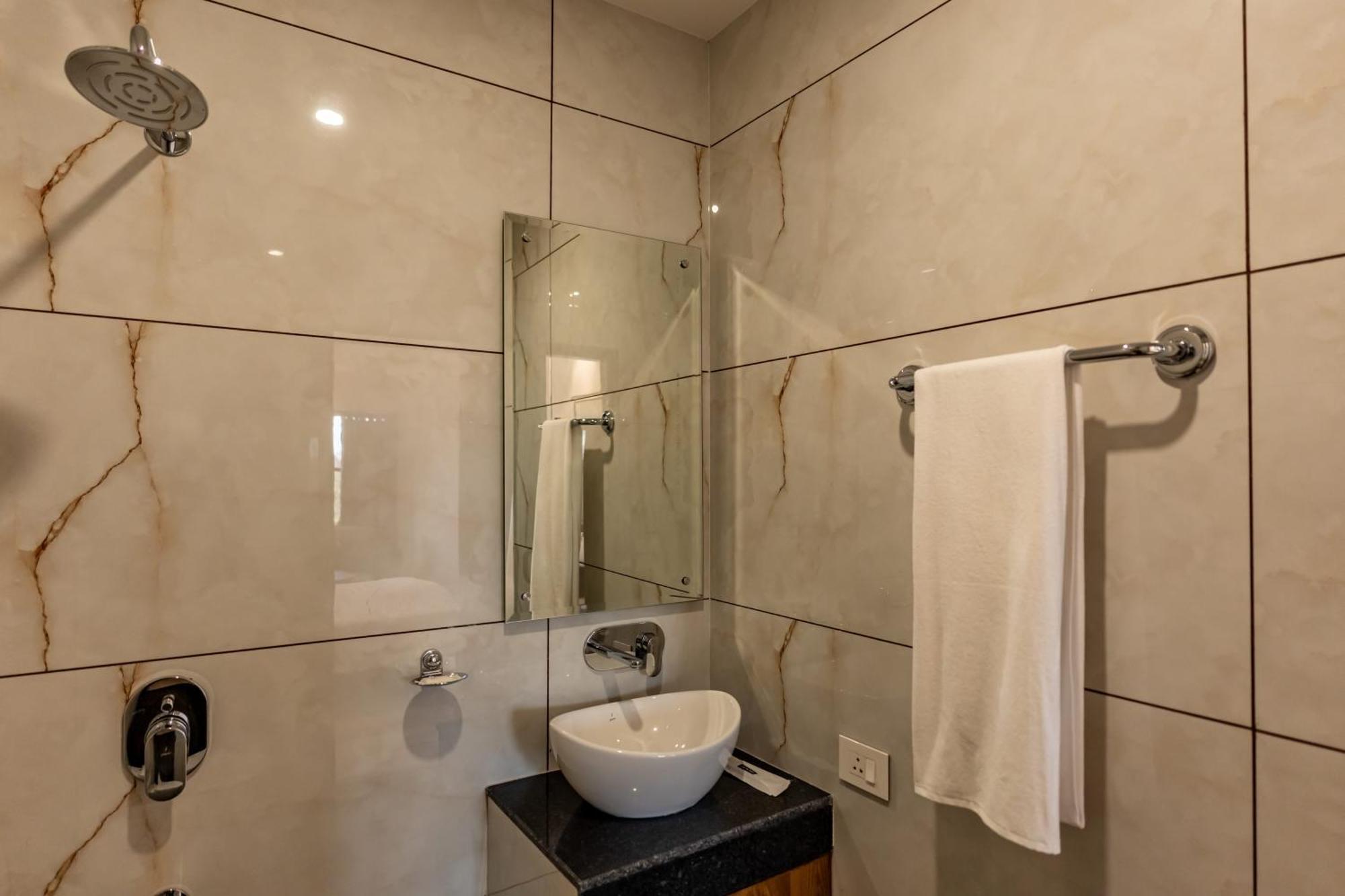Blessings Inn Amritsar Ngoại thất bức ảnh